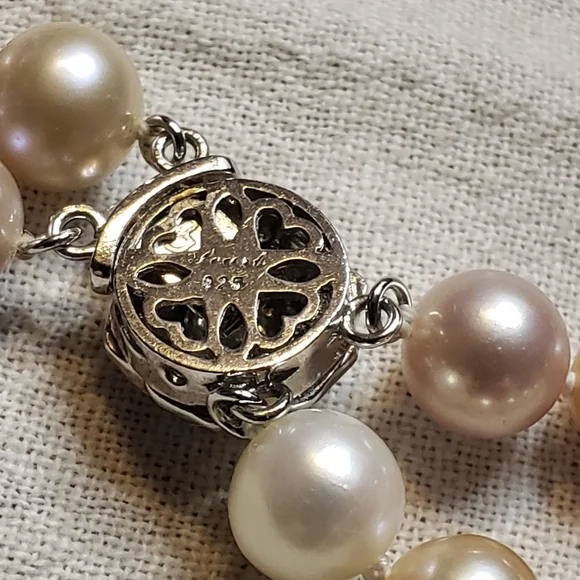 Elegant Vintage Cultured Pearl Necklace with 925 Silver Clasp - Picture 9 of 11